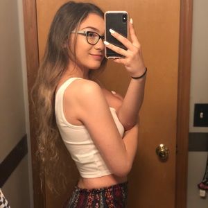 Meet Your Posher, Adelisa